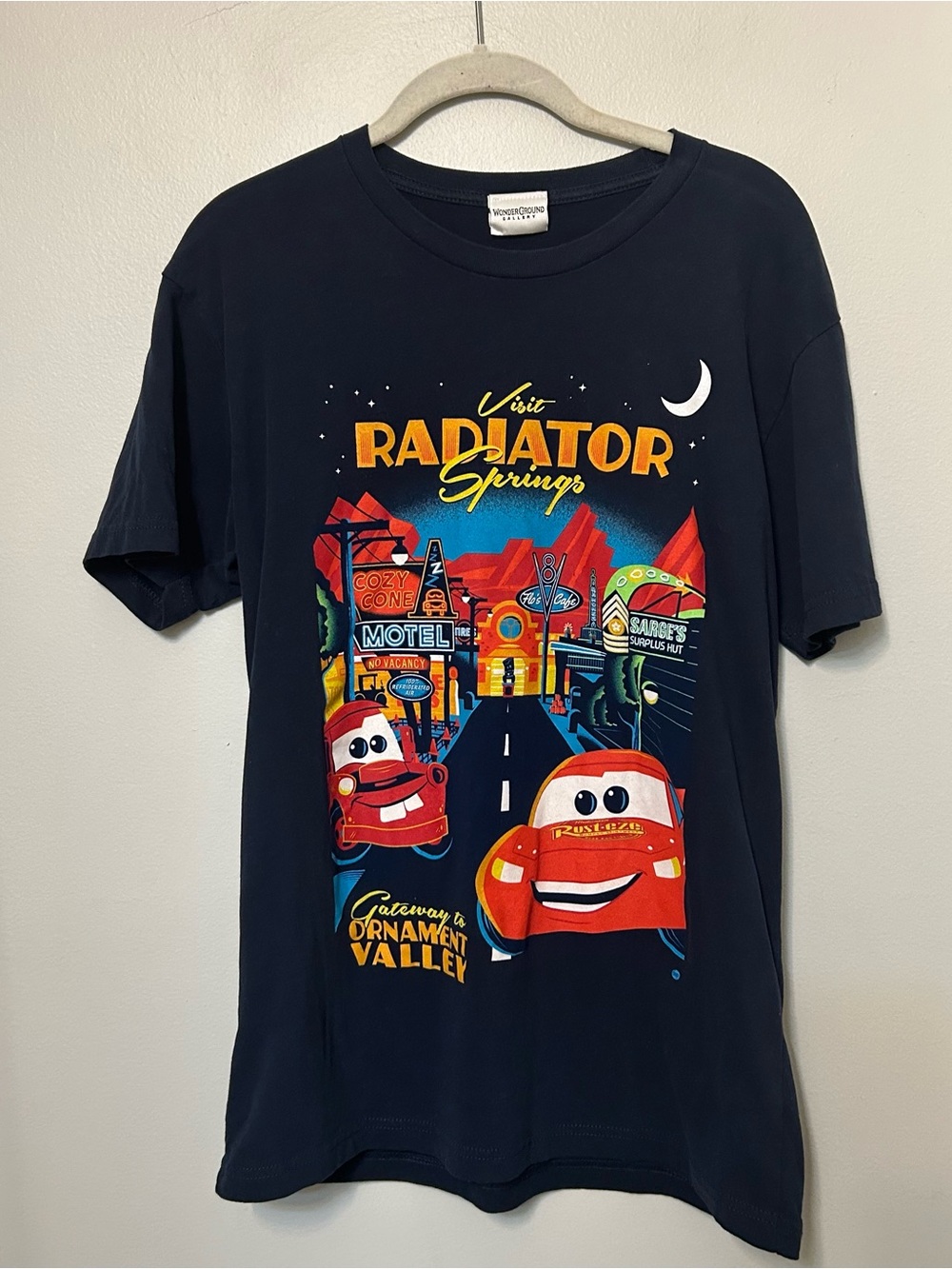 Disney Cars Radiator Springs Racers Navy Shirt Sz M Graphic‎ Tee Ornament Valley